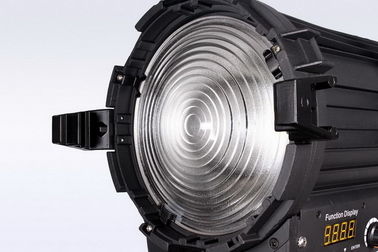 텅스텐 교체 200W LED 프레스넬 라이트 텔레비전 스튜디오 조명을위한 높은 TLCI / CRI ((극 조작 요크) 협력 업체