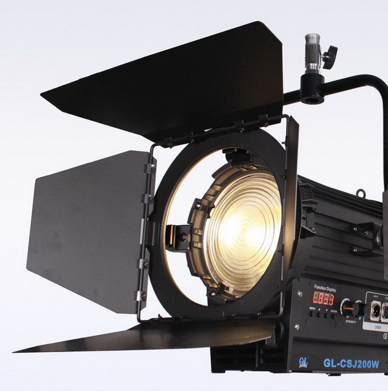 텅스텐 교체 200W LED 프레스넬 라이트 텔레비전 스튜디오 조명을위한 높은 TLCI / CRI ((극 조작 요크) 협력 업체